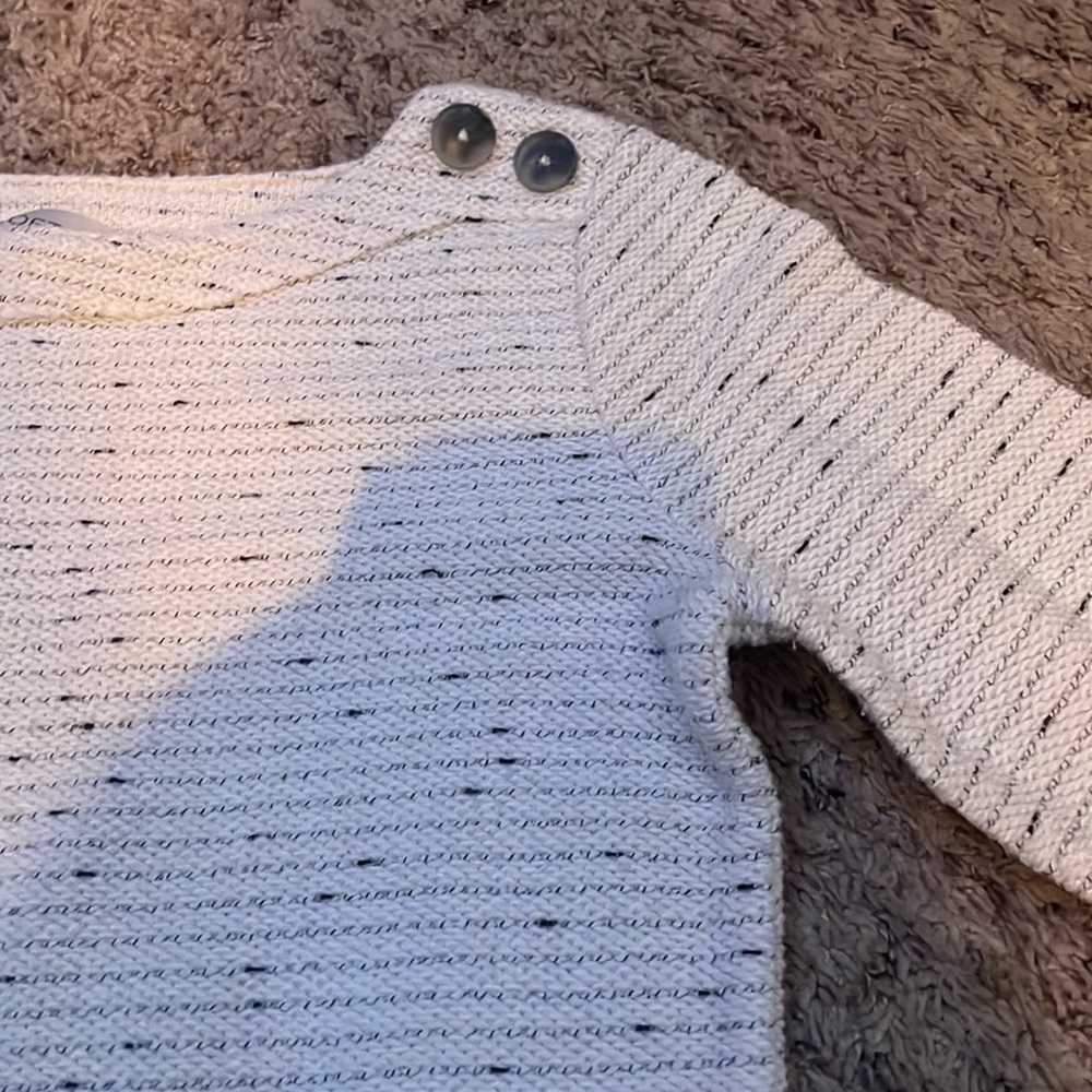 Sweater - Picture 2 of 2
